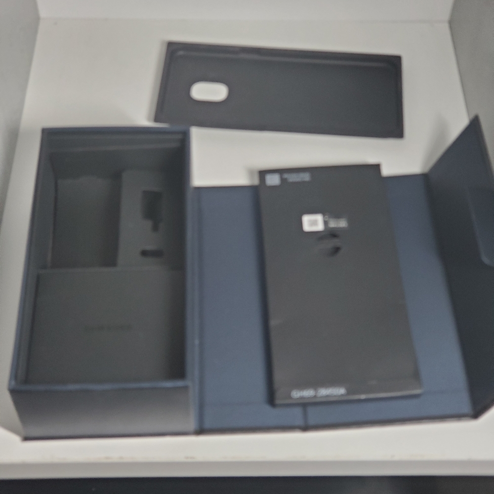 S8 box - Picture 4 of 4
